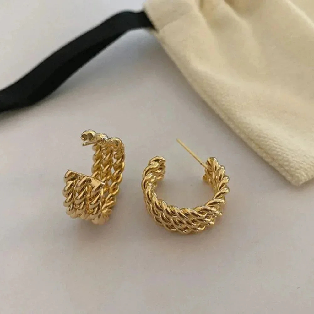 Minimalist Gold 3 Layer Twist Chain Hoop Earrings - Picture 5 of 8